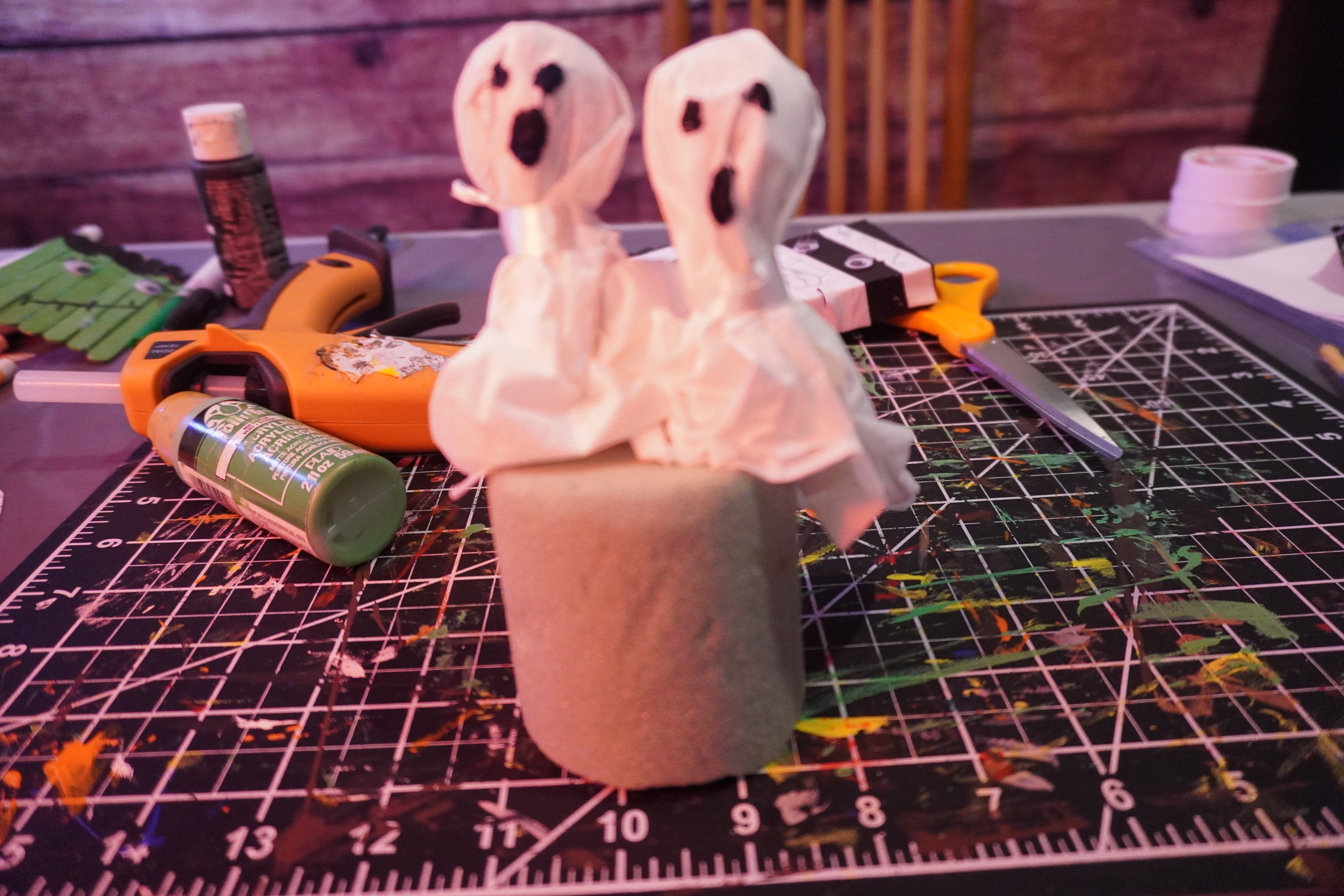 DIY Super Easy Fun Tootsie Pop Ghost Treats How Do You Make Ghosts Treats x